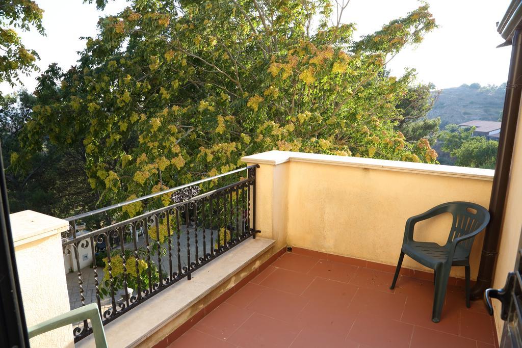 Agriturismo Monticelli Mussomeli Luaran gambar