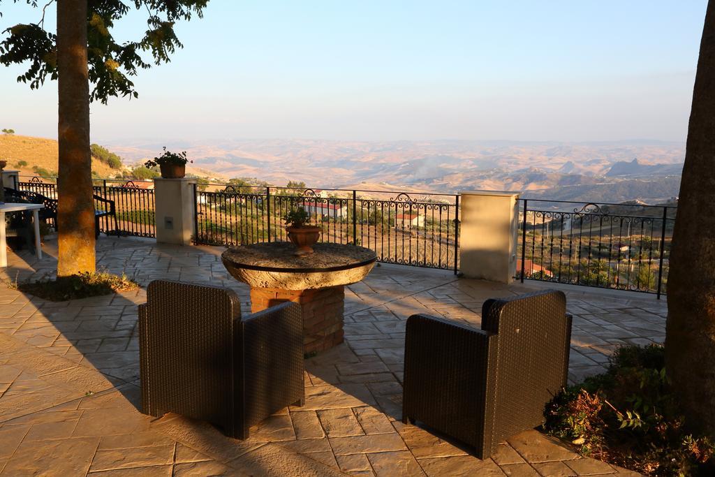 Agriturismo Monticelli Mussomeli Luaran gambar